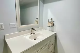 2112 N Sawyer Ave, Chicago, IL 60647 - Photo 12