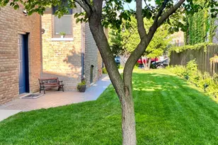 2112 N Sawyer Ave, Chicago, IL 60647 - Photo 26