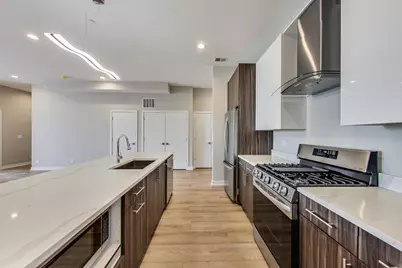 8025 Skokie Boulevard #309, Skokie, IL 60077 - Photo 6
