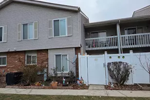 5 E Fernwood Dr, Bolingbrook, IL 60440 - Photo 1