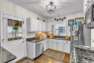 5628 N Karlov Ave, Chicago, IL 60646 - Photo 10