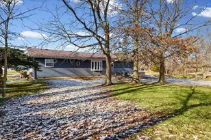 808 Spring Lake Rd, Mahomet, IL 61853 - Photo 30