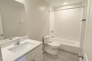 3607 W Ainslie St, Chicago, IL 60625 - Photo 18