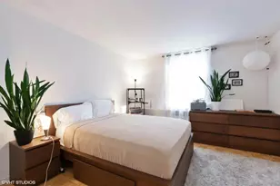 3950 N Lake Shore Dr, Chicago, IL 60613 - Photo 12