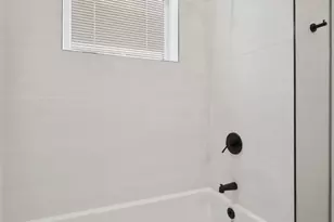 7006 N Glenwood Ave, Chicago, IL 60626 - Photo 8