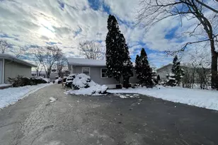 10 Pine Ave, Lake Zurich, IL 60047 - Photo 28