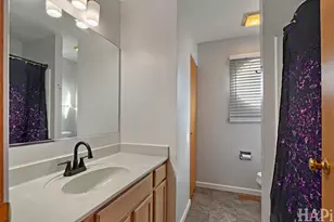 2952 Deerpath Ln, Carpentersville, IL 60110 - Photo 18