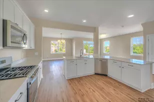 413 Haber Rd, Cary, IL 60013 - Photo 6