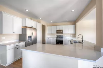 417 Haber Road #6, Cary, IL 60013 - Photo 4