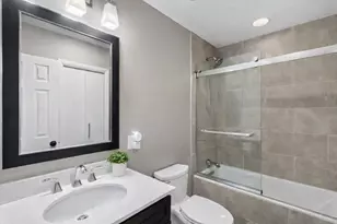 3605 Oriole Ln, Rolling Meadows, IL 60008 - Photo 16