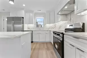 218 S Western Ave, Chicago, IL 60612 - Photo 6