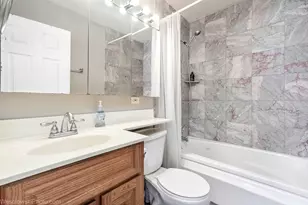 5615 Star Dr, Hanover Park, IL 60133 - Photo 8