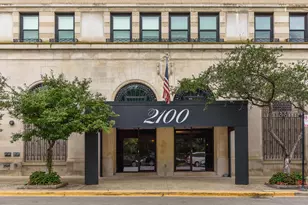 2100 N Lincoln Park W, Chicago, IL 60614 - Photo 2