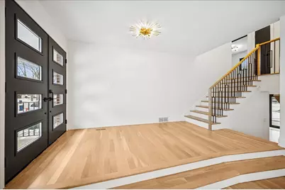 626 Barberry Road, Highland Park, IL 60035 - Photo 2