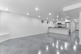 722 S Laflin St, Chicago, IL 60607 - Photo 2