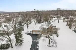 1005 Hilary Ln, Cary, IL 60013 - Photo 38