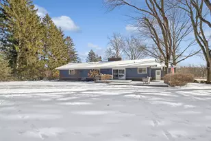 1102 Dennis Ln, Elgin, IL 60120 - Photo 26