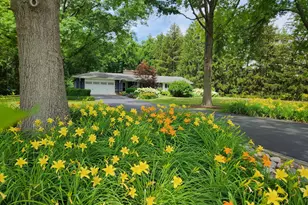 1102 Dennis Ln, Elgin, IL 60120 - Photo 32