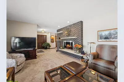 1102 Dennis Lane, Elgin, IL 60120 - Photo 8