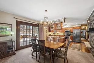 1102 Dennis Ln, Elgin, IL 60120 - Photo 18