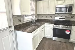 7843 S Luna Ave, Burbank, IL 60459 - Photo 6