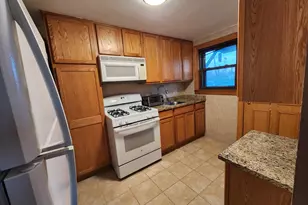 5135 W 63rd Pl, Chicago, IL 60638 - Photo 8