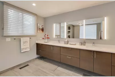 664 N Peoria Street #N, Chicago, IL 60642 - Photo 12