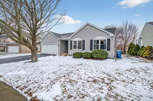 1412 Bar Harbour Rd, Aurora, IL 60504 - Photo 2