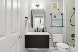 111 E Chestnut St, Chicago, IL 60611 - Photo 30