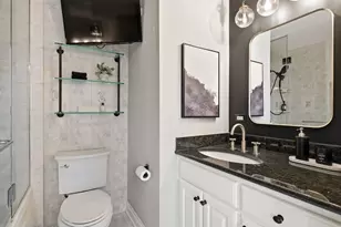 111 E Chestnut St, Chicago, IL 60611 - Photo 22