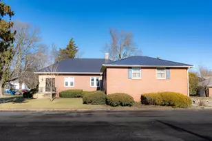 308 S Jackson St, Flanagan, IL 61740 - Photo 2