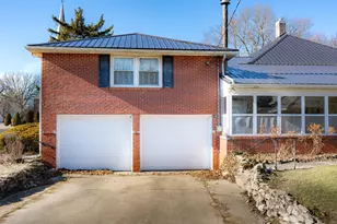 308 S Jackson St, Flanagan, IL 61740 - Photo 4