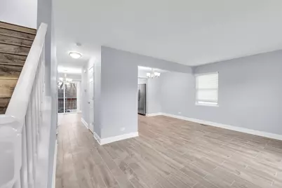 2010 N Nicole Lane, Round Lake Beach, IL 60073 - Photo 4