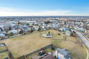 2010 N Nicole Ln, Round Lake Beach, IL 60073 - Photo 46