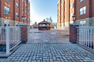 1 Itasca Pl, Itasca, IL 60143 - Photo 2