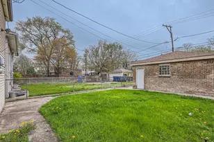 7449 S Vernon Ave, Chicago, IL 60619 - Photo 32