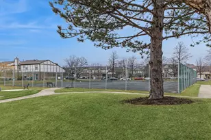 9166 Clairmont Ct, Orland Park, IL 60462 - Photo 18