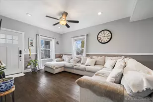 950 2nd Ave, Aurora, IL 60505 - Photo 6