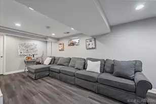 950 2nd Ave, Aurora, IL 60505 - Photo 14