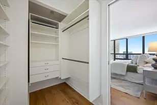 10 E Ontario St, Chicago, IL 60611 - Photo 16