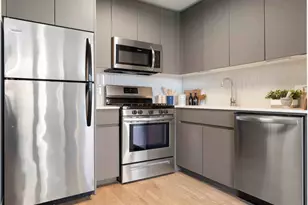 420 W Belmont Ave, Chicago, IL 60657 - Photo 2