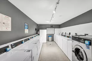 450 W Briar Pl, Chicago, IL 60657 - Photo 24