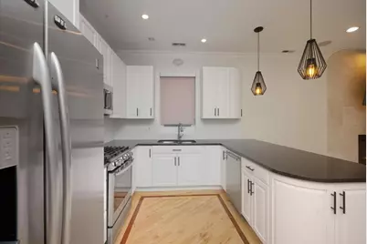 1523 W Huron Street #3, Chicago, IL 60642 - Photo 4