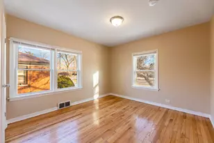 18052 Wentworth Ave, Lansing, IL 60438 - Photo 12