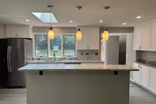 28450 N Shagbark Ln, Libertyville, IL 60048 - Photo 8