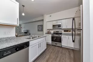 1060 Kilbery Ln, North Aurora, IL 60542 - Photo 2