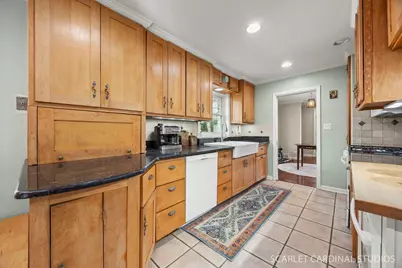 774 N Kenilworth Avenue, Glen Ellyn, IL 60137 - Photo 10