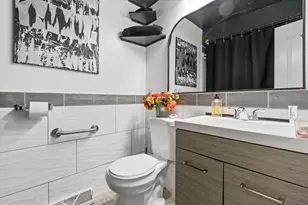 9904 S State St, Chicago, IL 60628 - Photo 14