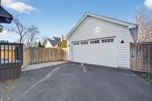 844 Hillside Ave, Glen Ellyn, IL 60137 - Photo 30