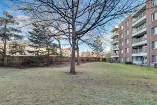 [Address not provided], Glenview, IL 60025 - Photo 24